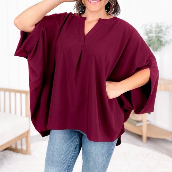 NWOT Andree by Unit Split Neck Poncho Top - Picture 1 of 5